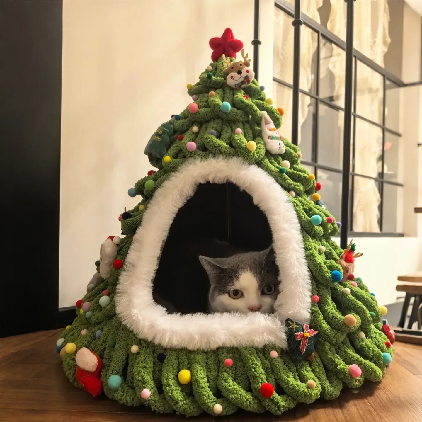 New Christmas tree style woven cat nest